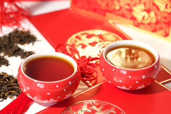 yezi-tea-new-year-tea-cups-on-red-and-gold_medium