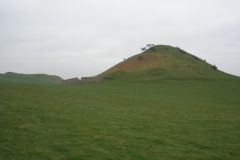 Два холма древней крепости друидов.