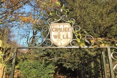 Добро пожаловать в Chalice well.